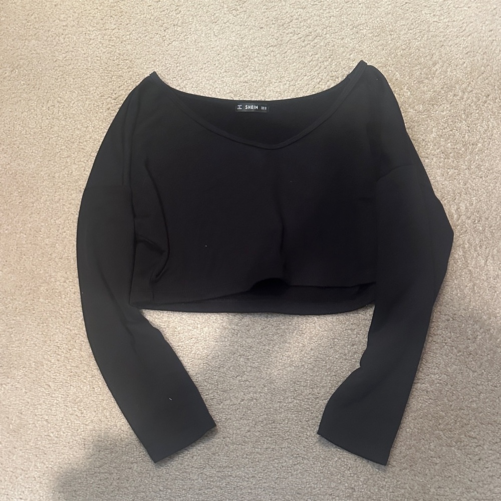 SHEIN Elegant Black Long Sleeve Crop Top
